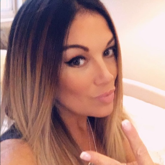 Meet your Posher, Pamela - Picture 1 of 8